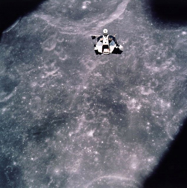 SpaceWeb2's tweet photo. Space shuttle https://t.co/RqR5rBjCPv
