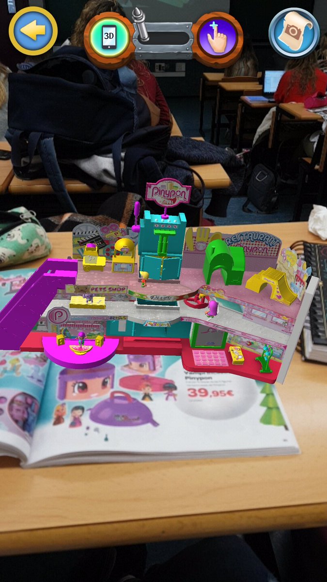 Descubriendo la realidad aumentada. ¡Como molaaaaaa! 
#MI1013A