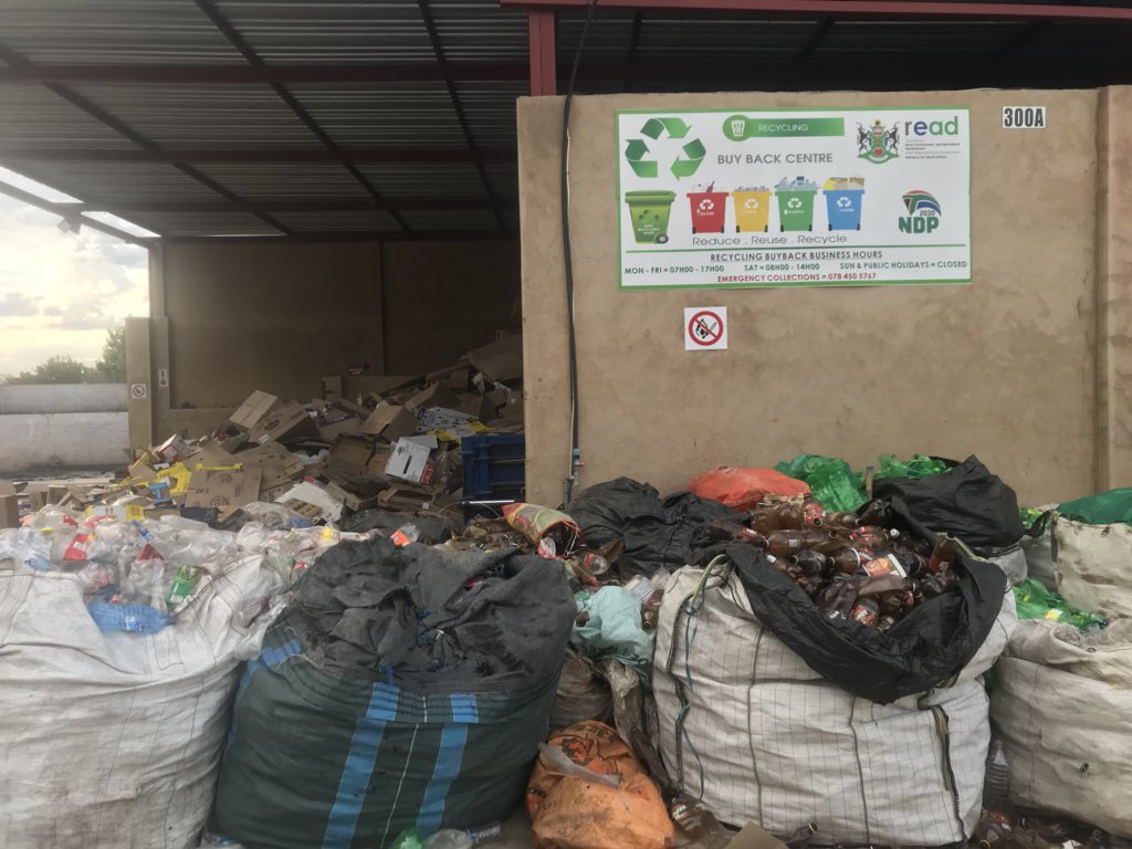 DesboMohono's tweet photo. Meeting with stakeholders at Recycling Buy Back Center in @MahikengLM after fire destroyed some assets on Sunday @environmentza The Center will be opened for operations as soon as possible https://t.co/2Duh7y7pq6