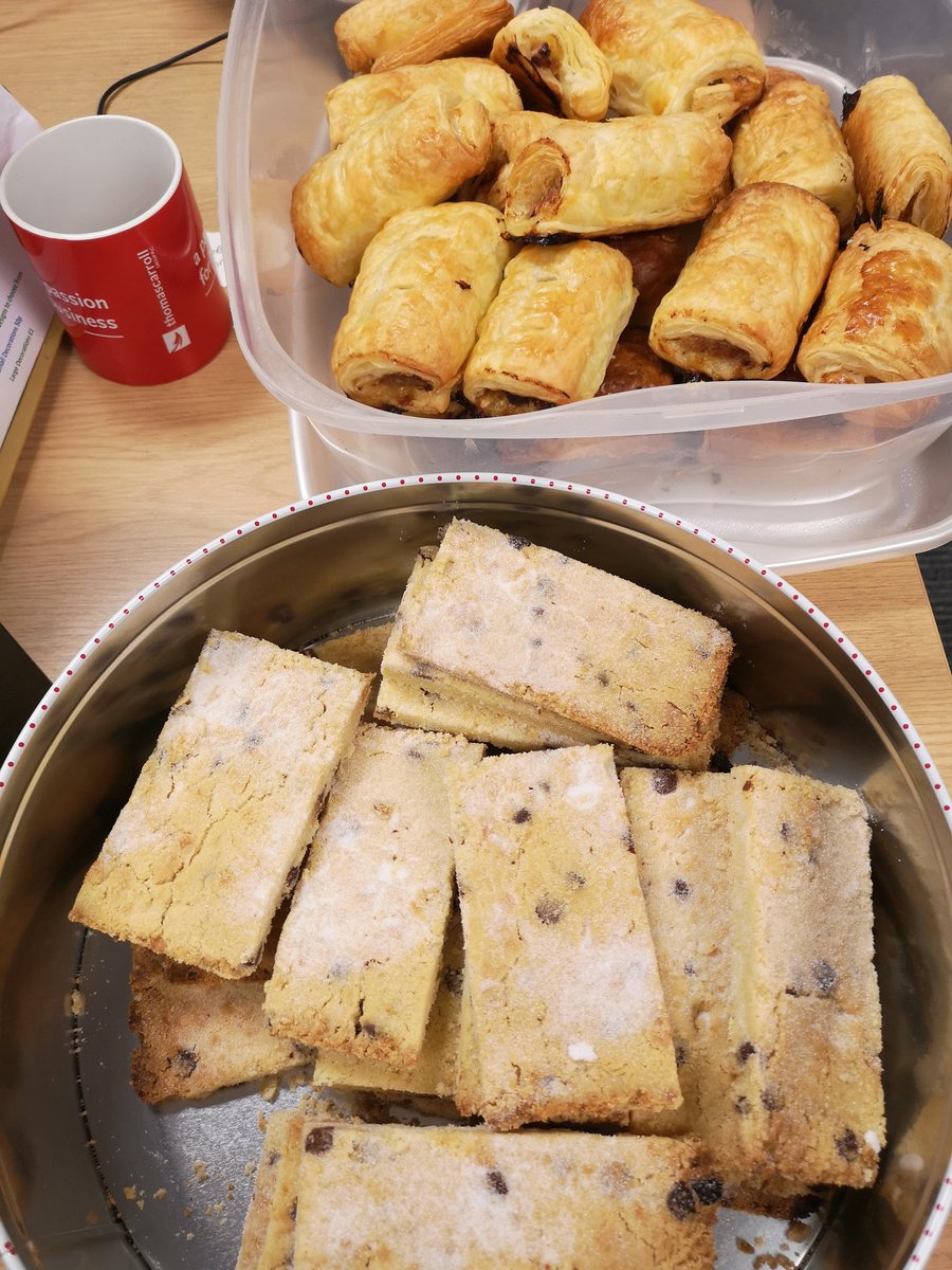 TaliseHardy's tweet photo. You have to treat your new colleagues just as well as your old ones @thomascarrollgp #warmsausagerolls #chocolatechipshortbread #homemade #festivetreats https://t.co/8h4xuwWIy7