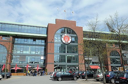 PMSPerfectMedia's tweet photo. Wir freuen uns den FC St. Pauli mit IPTV und Digital Signage bei Ihrem  ganzheitlichen DS und Streaming Konzept zu unterstützen! https://t.co/CucIBzRBq0
#digitalsignage #streaming #fcstpauli #digitalstadium https://t.co/wCfcPIkxah
