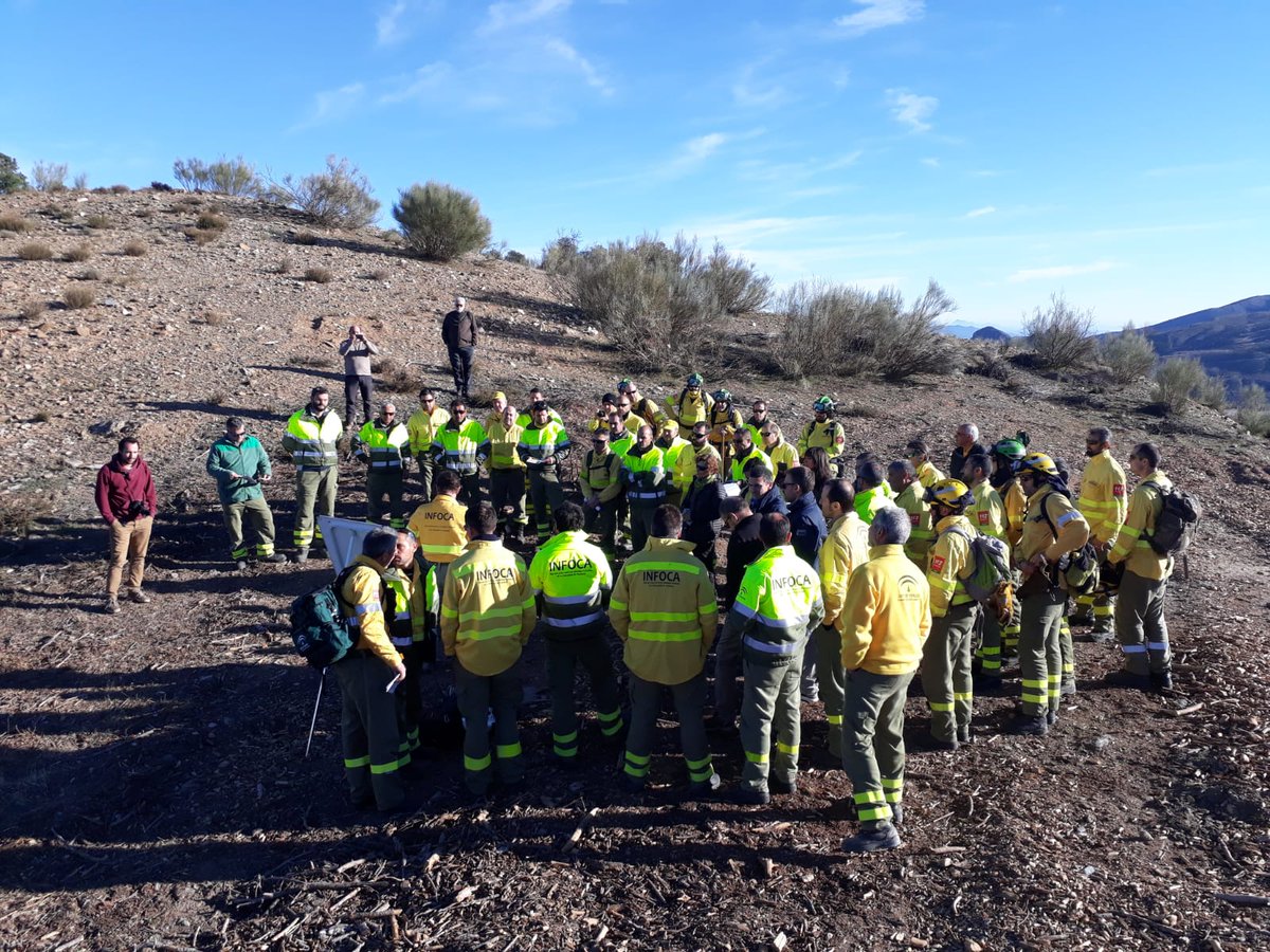 Plan_INFOCA's tweet photo. Buenos días. Hoy estamos en barranco Domene, en el término municipal de #Alcóntar, #Almería, realizando una quema prescrita experimental programada dentro del proyecto OPEN2PRESERVE del Programa Interreg Sudoe en el que participan @MedioAmbAND, la @ualmeria y la @EEZCSIC https://t.co/TaeD5o7LeE