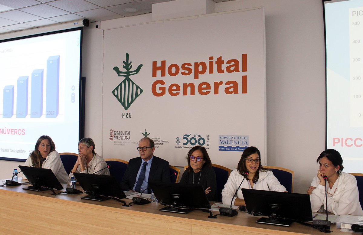 HGUVALENCIA's tweet photo. La primera mesa aborda la estructura y el funcionamiento de la Unidad de Acceso Vascular, de la Unidad de Enfermería Dermatológica, el autocuidado en hemodiálisis y los cuidados del paciente en observación pediátrica en la sala de Pediatría #enfermeria #formación #conocimiento https://t.co/zoAr9JU7D3