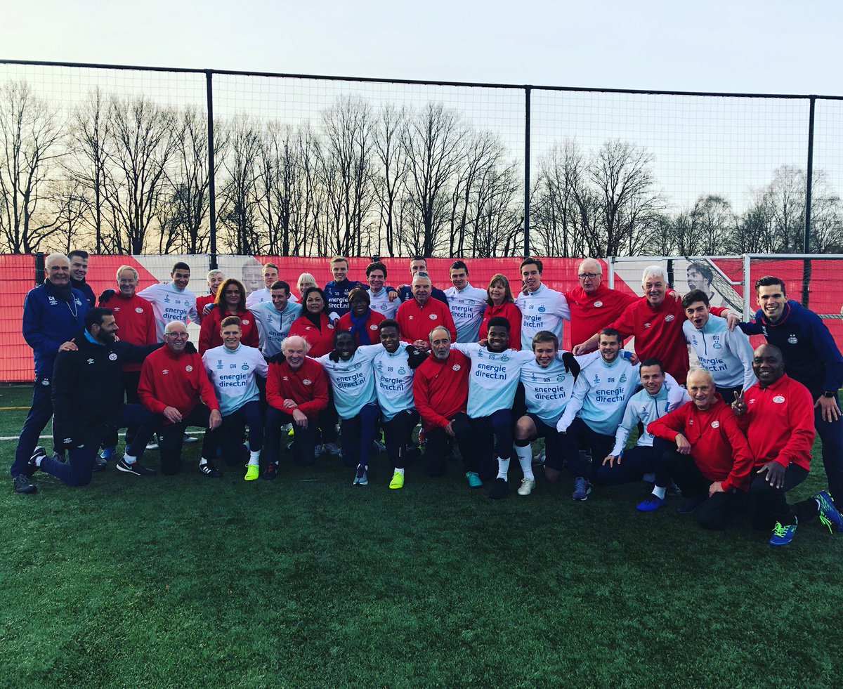 Great day with the lads and @PSV oldstars. @psv_foundation.