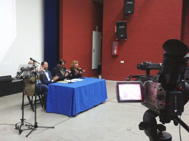 TVCarmo's tweet photo. En el auditorio de la Juventud, encuentros de Lanzaderas de empleo de Sevilla, Huelva y Cádiz. https://t.co/YcsuAkkb6b