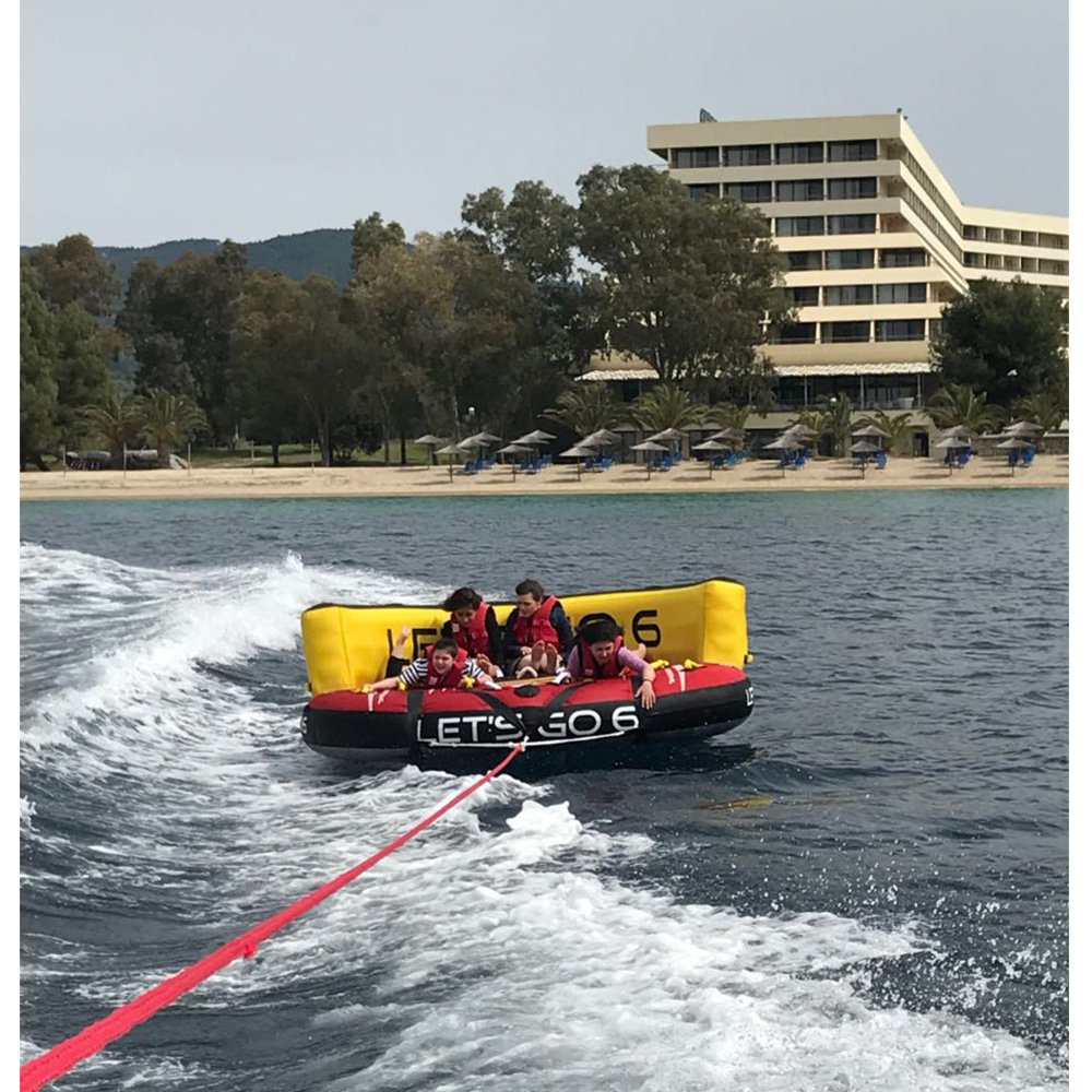 Last days before Christmas.🎄 
Do you have the perfect gift? No? We can help you 😉🎁
Check it out: spinera.com 
#consumer #professional #spinera #waterfun #watertoys #towables #watersports #aquacenter #cablepark #beach #inflatableworld #inflatabletoys #bestoftheday