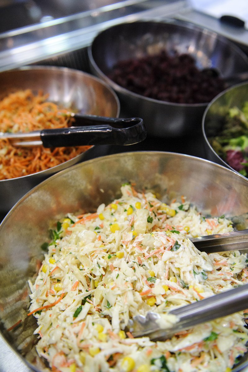 Kylemore's tweet photo. Delicious wholesome food, straight from the kitchen! Our carvery lunches are underway every Sunday but if you're someone who prefers good quality tasty bagels, fresh salads or quiche, there is plenty to choose from! #MitchellsCafe #Connemara #WildAtlanticWay https://t.co/91Q7kcTVrE