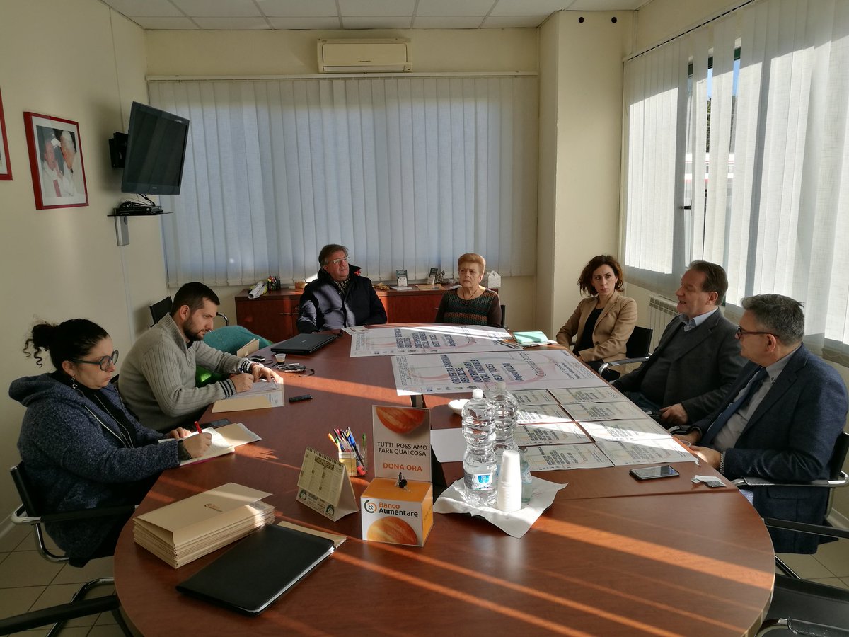 Ora in conferenza stampa la presentazione di Christmas Songs, otto concerti natalizi con <a href="/SinfonicAbruzzo/">ISA</a> <a href="/angelovalori/">Angelo Valori</a> <a href="/BancoAlimentare/">Banco Alimentare</a>