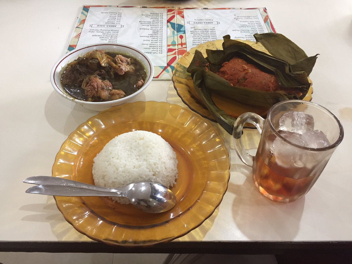 SeftyonoCahyo's tweet photo. Isi pengajian di Stikes Mojopahit-Mojokerto. Berbagi pengalaman nulis dan ngelola jurnal.. Alhamdulillah. https://t.co/IMagoBqqyJ