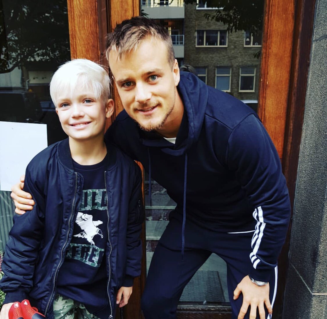 larssoneeric's tweet image. Jag tycker alla ska få vara med och spela fotboll, speciellt när man är ett litet barn. Glad att Julle hittat en klubb som låter honom vara med! Fotboll är för alla💙🎈