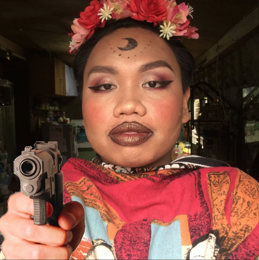 czaawrr's tweet photo. @boopyape I like playing with makeup 🤠 https://t.co/5dAaXyX0tE
