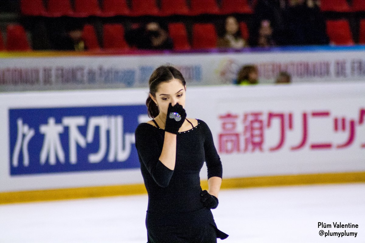 plumvalentine's tweet photo. ladies's sp practices - 23NOV2018 #EvgeniaMedvedeva #ЕвгенияМедведева #Zhenya #IDF2018 #IPF2018 #GPFigure https://t.co/LLLEQkgQ7k