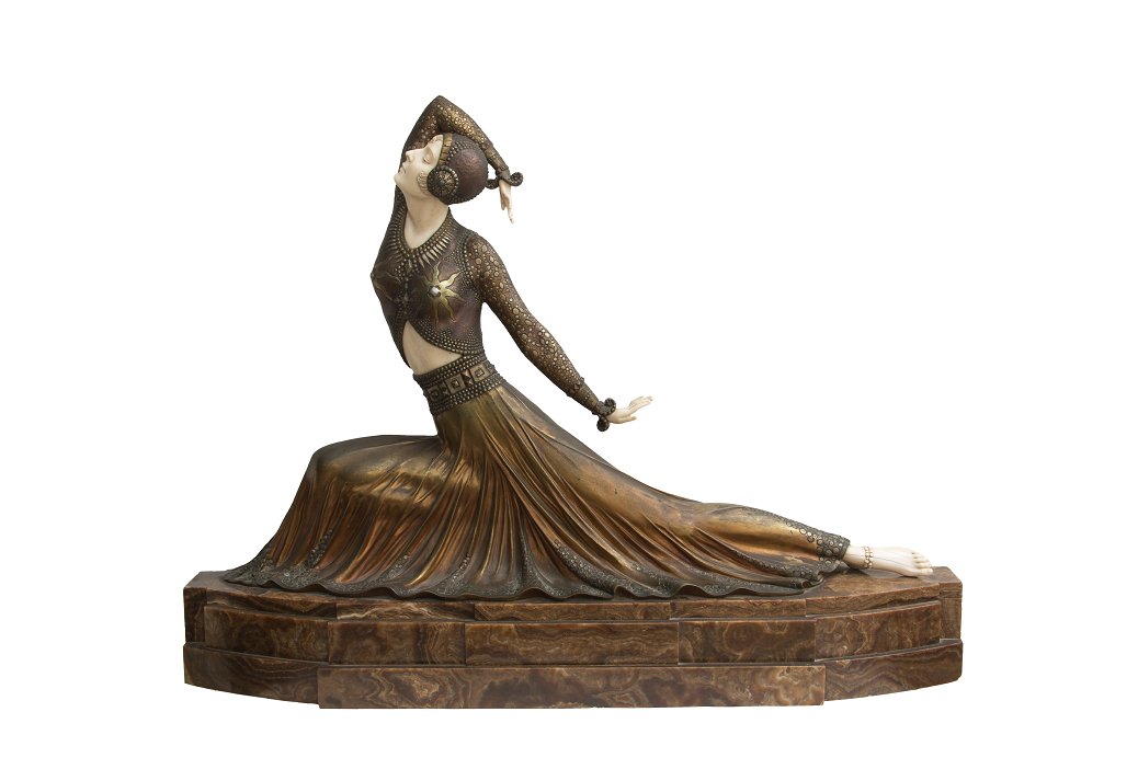 i_de_puysegur's tweet photo. Les #Arts Décoratifs à l'honneur avec cette exceptionnelle #Chryséléphantine "Clara"de #Demetre #Chiparus, artiste d'origine roumaine, spécialisé dans les figurines de #danseuses qui s'inspire ouvertement de l'orient et des Ballets #russes- Vente #Besch Cannes Auction 30 décembre https://t.co/o8Dpr88oB6