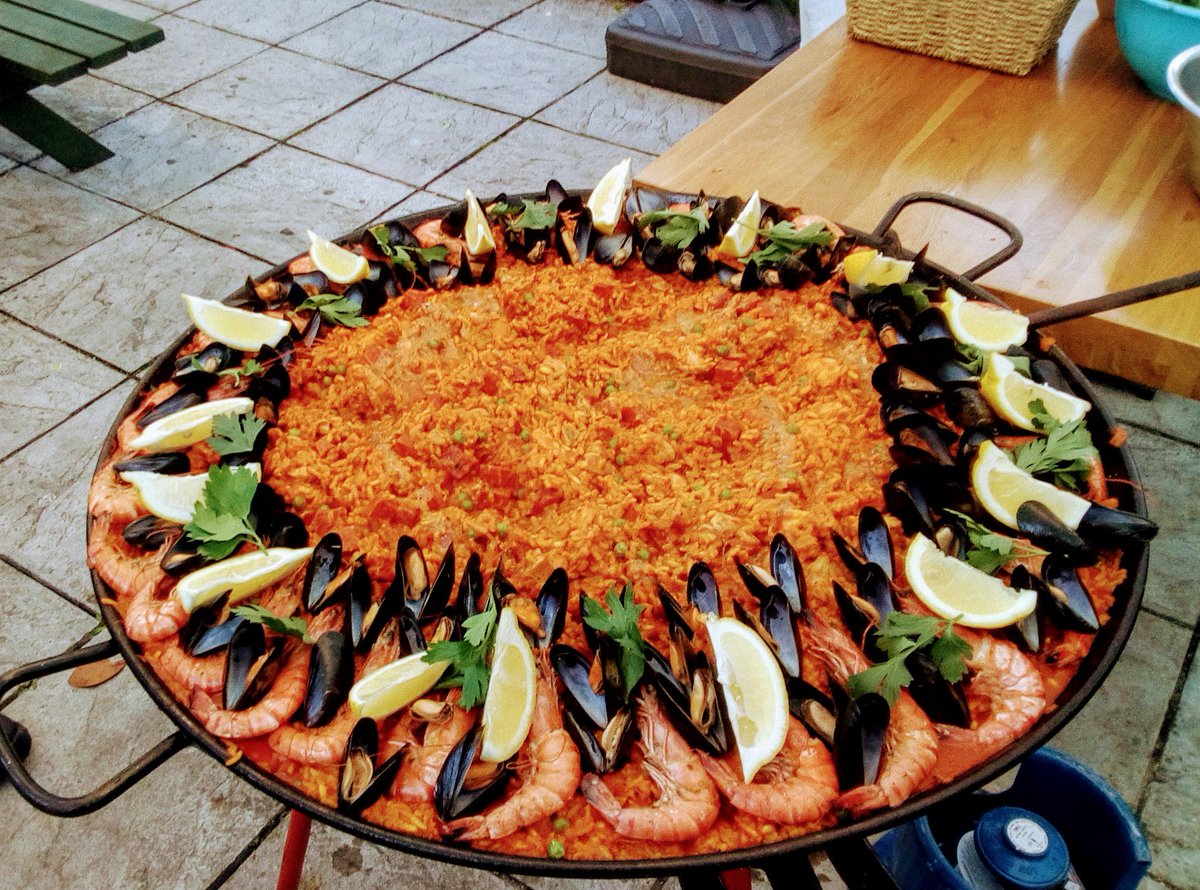 secretpizzavan's tweet photo. What a miserable day! Warmed up by by planning wedding catering for next spring #Cornwall #WeddingPlanning #events #yummyfood https://t.co/M5FbSEHtlQ