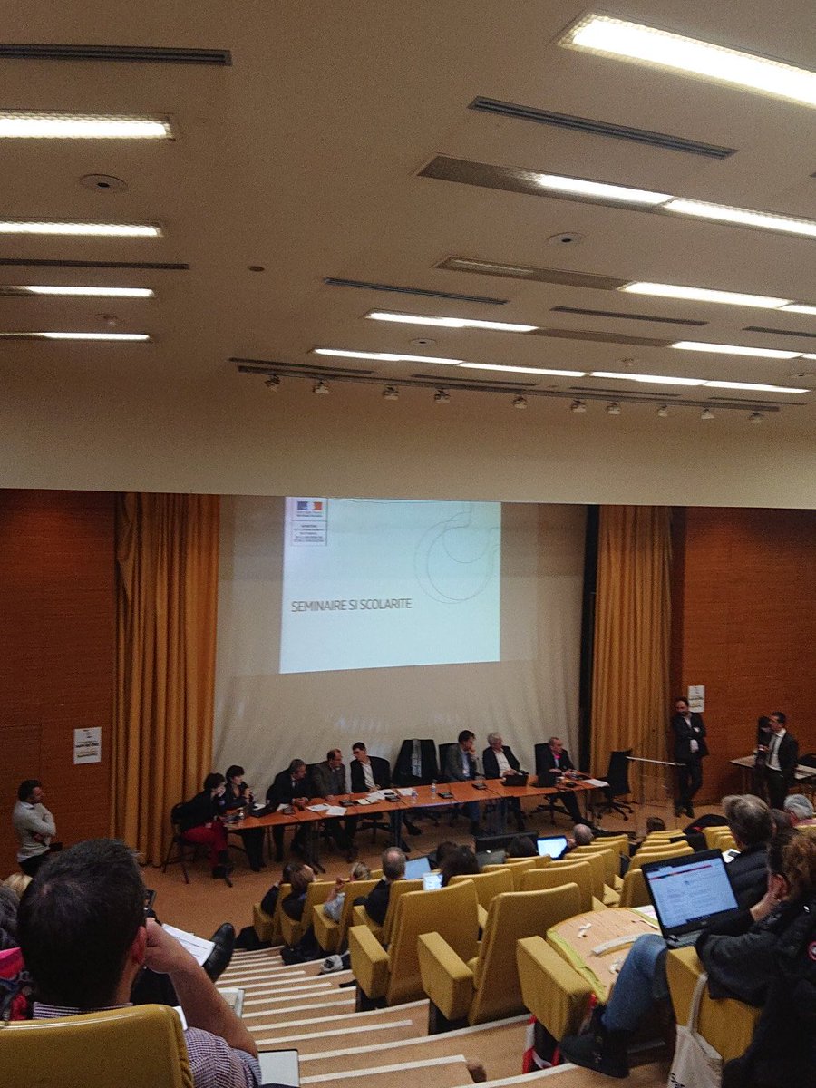 D_Barchiesi's tweet photo. Séminaire Si scolarité au au ministère de l'#enseignement supérieur #mesri #PCSCOL centre sur l'#etudiant et sa montée en #competence https://t.co/bt0q252Pbo
