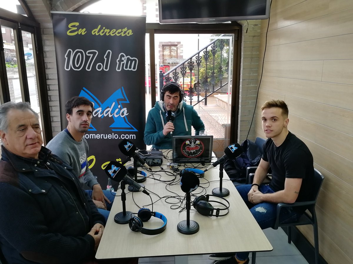 radiomeruelo's tweet photo. Antonio Sainz, presidente de Aupa, y el Ribamontán Al Mar de los récords protagonistas hoy del #Ventano desde el Restaurante Labu de Ajo https://t.co/OngjskmVzt