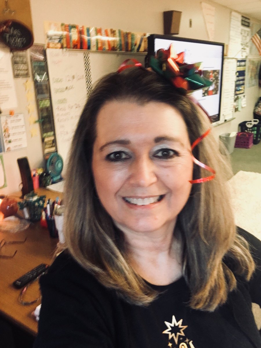 Presents are wrapped! 🎁🎄 #bsiholiday18  #bsiholiday #BSIEaglePride #4thgradeteacherlife