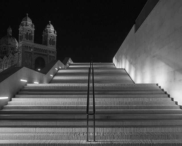 AnhPhanFr's tweet photo. Major in the Night .
.
.
.
#lumixgx9 marseille #cathedralelamajor #blackwhite #streetphotography #noiretblanc #nightphotography #droplight #stairs #architecture #igersparis #lifeofadventure #wanderlust #theoutbound #iamatraveler #stayandwander #cettesema… https://t.co/6mDfTUDF3W https://t.co/vscogGPBUN
