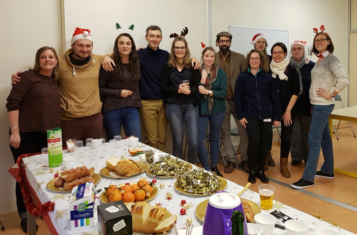 VisuelLSF_PDL's tweet photo. Moment de partage et d'échange chez Visuel Pays de la Loire autour d'un goûter de Noël! L'occasion aussi d'un retour sur l'expérience d'anciennes stagiaires.

#LSF #LANGUE #COMPÉTENCES #CERTIFICATION #INSERTION_PROFESSIONNELLE #FORMATION #ENTENDANT #SENSIBILISATIONS https://t.co/Z4XIqC7ULd
