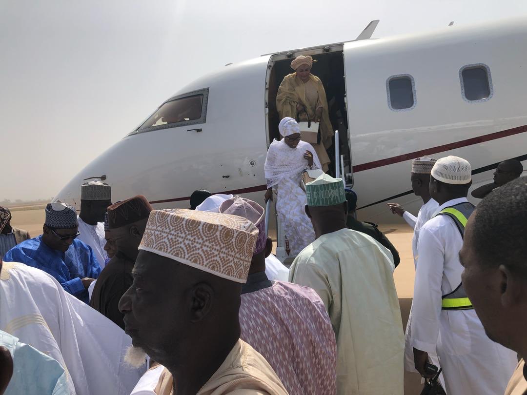 AbdulQahar_AQ's tweet photo. Her Excellency Hajiya Dr. @MariyaATambuwal (Uwar Marayun Sokoto) and Founder Mariya Tambuwal Development Initiative @MTDI_Nigeria arrives Sultan Abubakar III to a resounding and unprecedented ”Welcome back home” reception.

Barka da zuwa Your Excellency. https://t.co/tHmltDHOGo