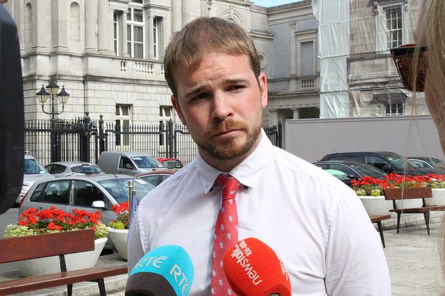 sinnfeinireland's tweet photo. Sinn Féin Bill would bring eviction enforcers to heel - @Donnchadhol https://t.co/Dd9EweWnt2 https://t.co/AGfBKr4rkr