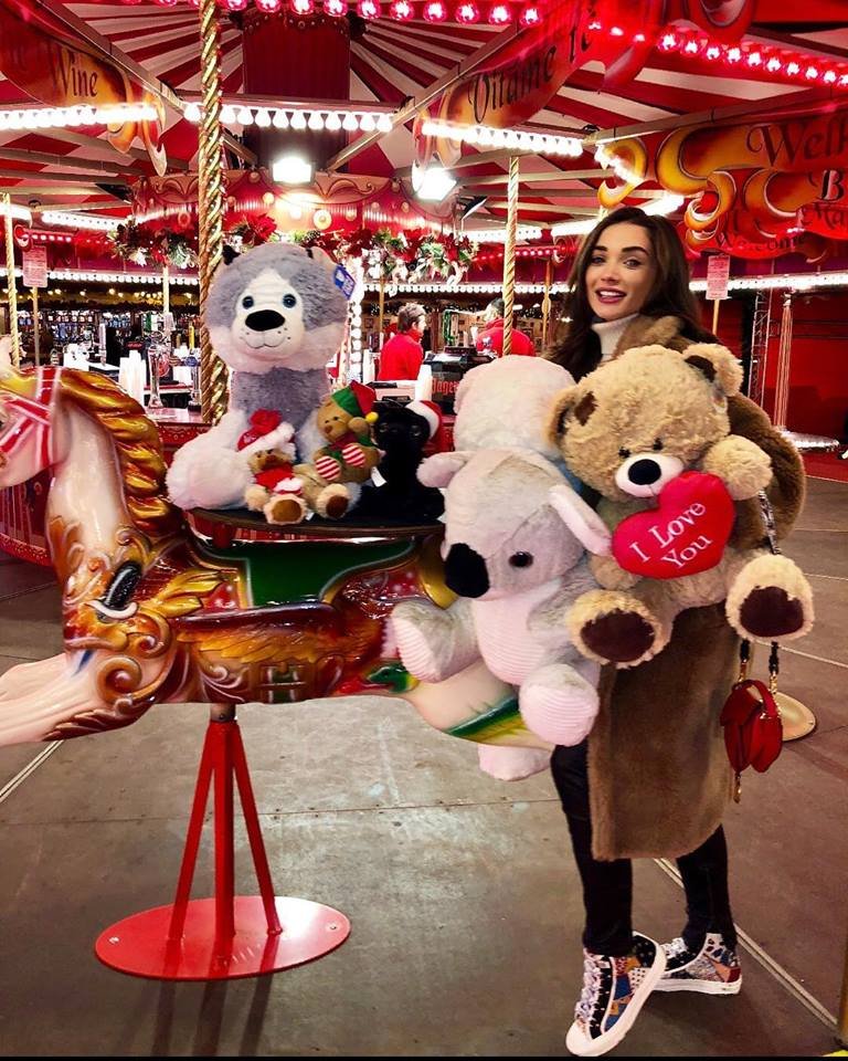 SouthCinemaHall's tweet photo. Oh....It's December 😍😍🎁🐻🐻!

#AmyJackson https://t.co/ShaIUUi1q2