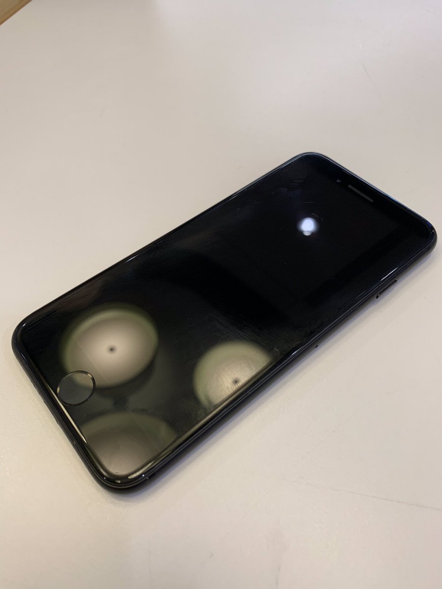 Swift_hometown's tweet photo. Coucou je vends mon iphone 7 128go (encore garanti jusqu’en sept 2019) 430€ négociable avec tous les accessoires. Plus d’infos en DM. 
RT appréciés ☺️ https://t.co/EJXgOrylRX