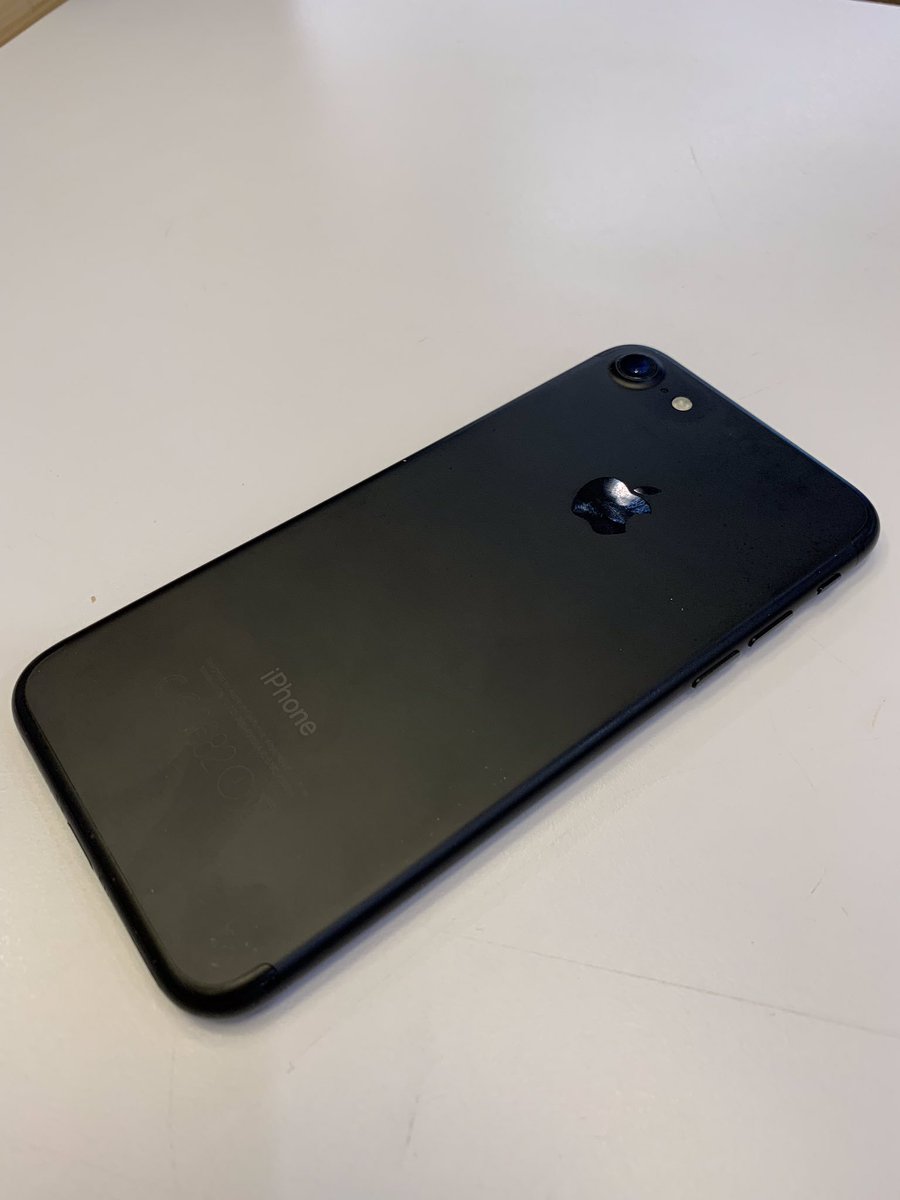 Swift_hometown's tweet photo. Coucou je vends mon iphone 7 128go (encore garanti jusqu’en sept 2019) 430€ négociable avec tous les accessoires. Plus d’infos en DM. 
RT appréciés ☺️ https://t.co/EJXgOrylRX
