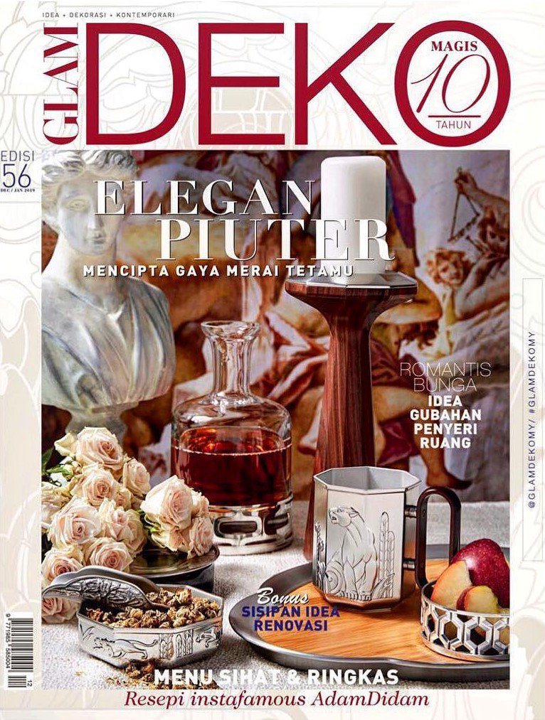 nikaramli's tweet photo. Hi everyone, care to read? ❤️ Thank you Glam Deko for interviewing me for your December issue 😀 Now available at your nearest newsagent's shop. Enjoy #NikARamli #IDEAS2018 #IdeasThatMatter #interiordesign #interiordesigner https://t.co/VF7S3Q0Ps3