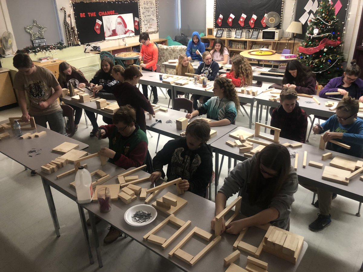 FarrTanya's tweet image. Woodville@WoodvilleES The grade 8’s put their carpentry skills to the test again, this time building wooden lanterns. #wolvesarefamily #wolvesarewell #wolvesmath