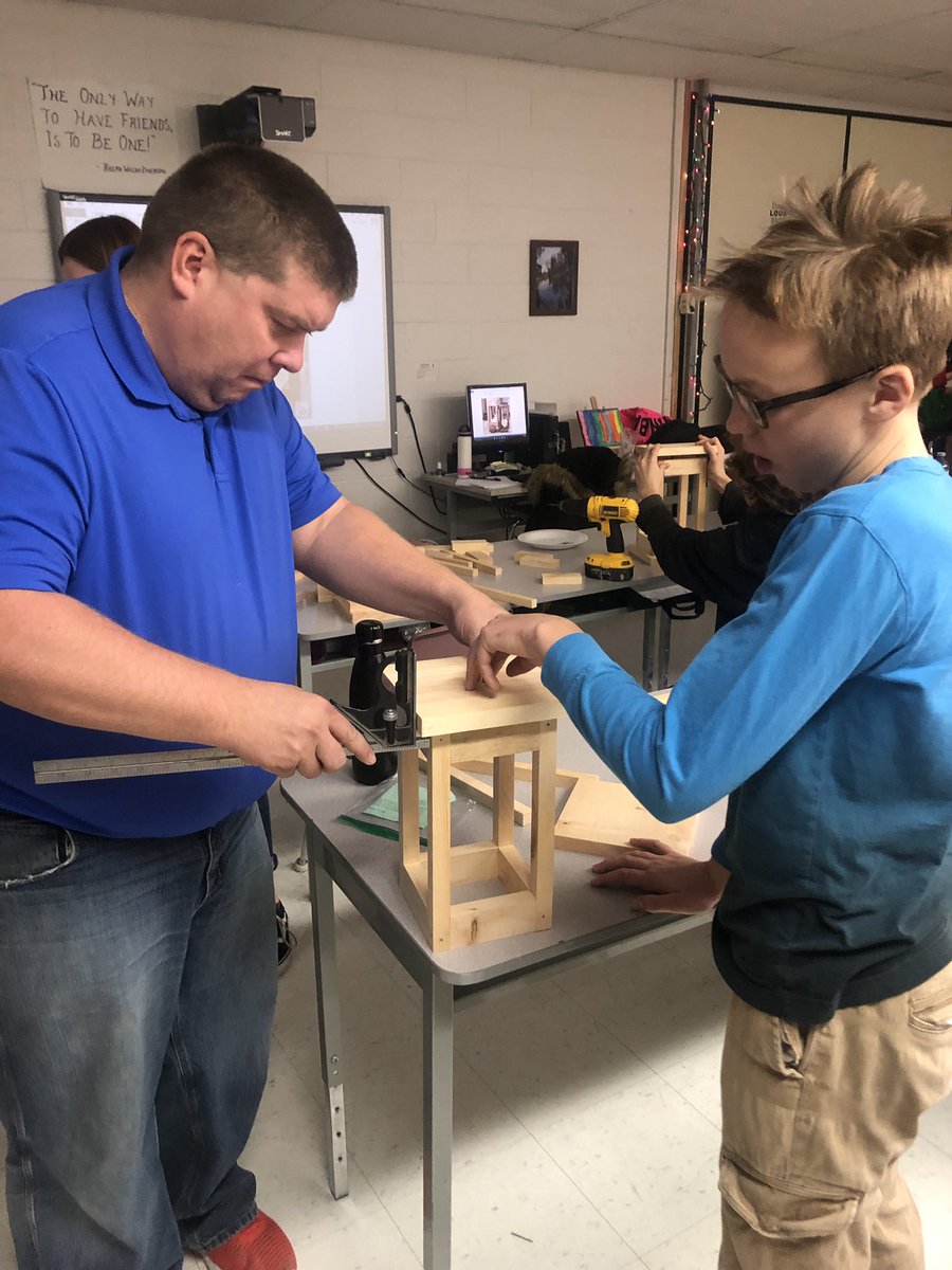 FarrTanya's tweet image. Woodville@WoodvilleES The grade 8’s put their carpentry skills to the test again, this time building wooden lanterns. #wolvesarefamily #wolvesarewell #wolvesmath