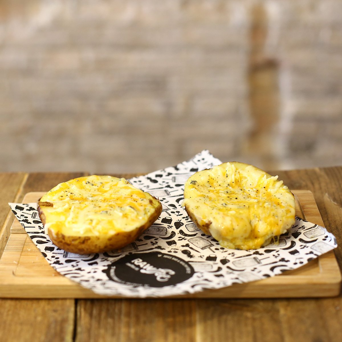 rawffee's tweet image. Patata asada 5 quesos!! #Rawffee #nicetogreenyou #Valencia #FelizMartes #juicebar #coffeetime #brunch #foodallday