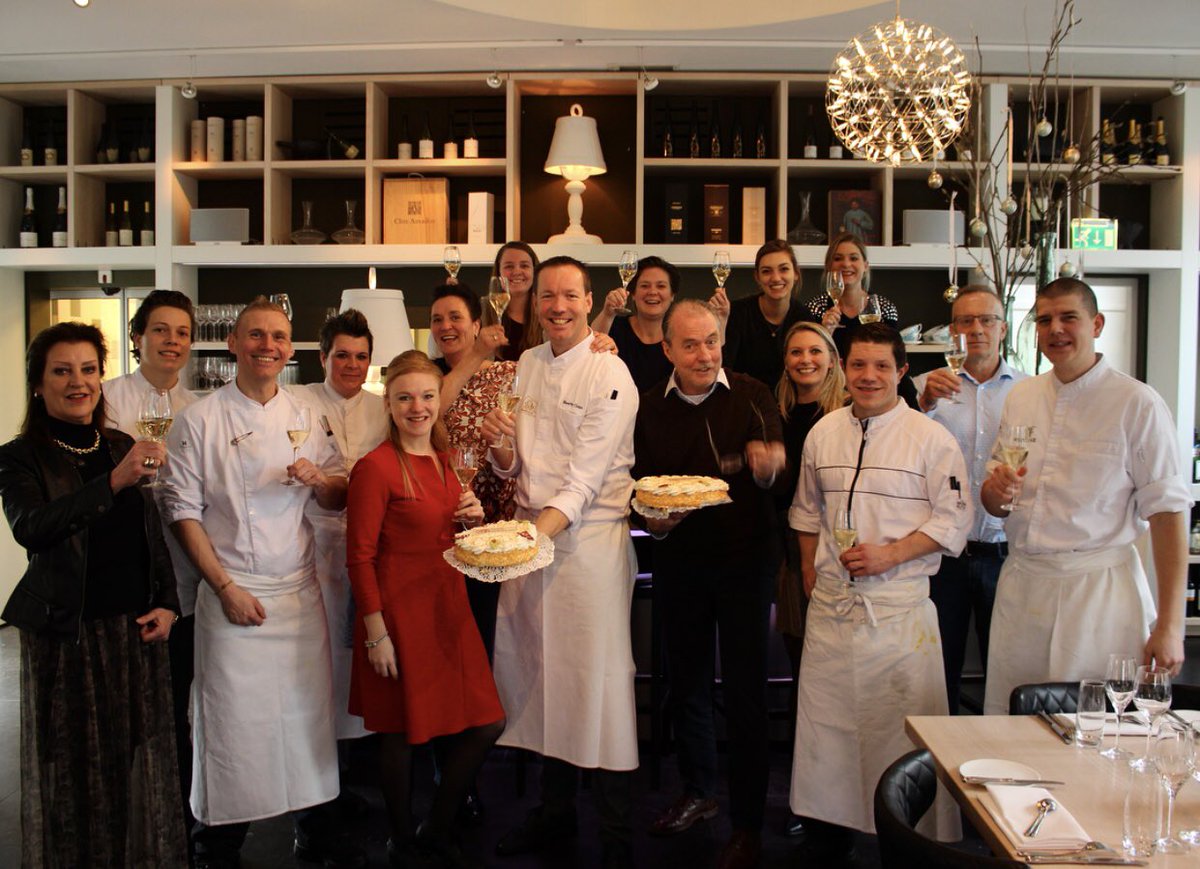 Wauw! Voor de 14e keer onze michelinster mogen behouden! ⭐️ Heel erg trots op het hele team! 

Gefeliciteerd aan alle collega’s in Nederland met deze geweldige prestatie! 🍾