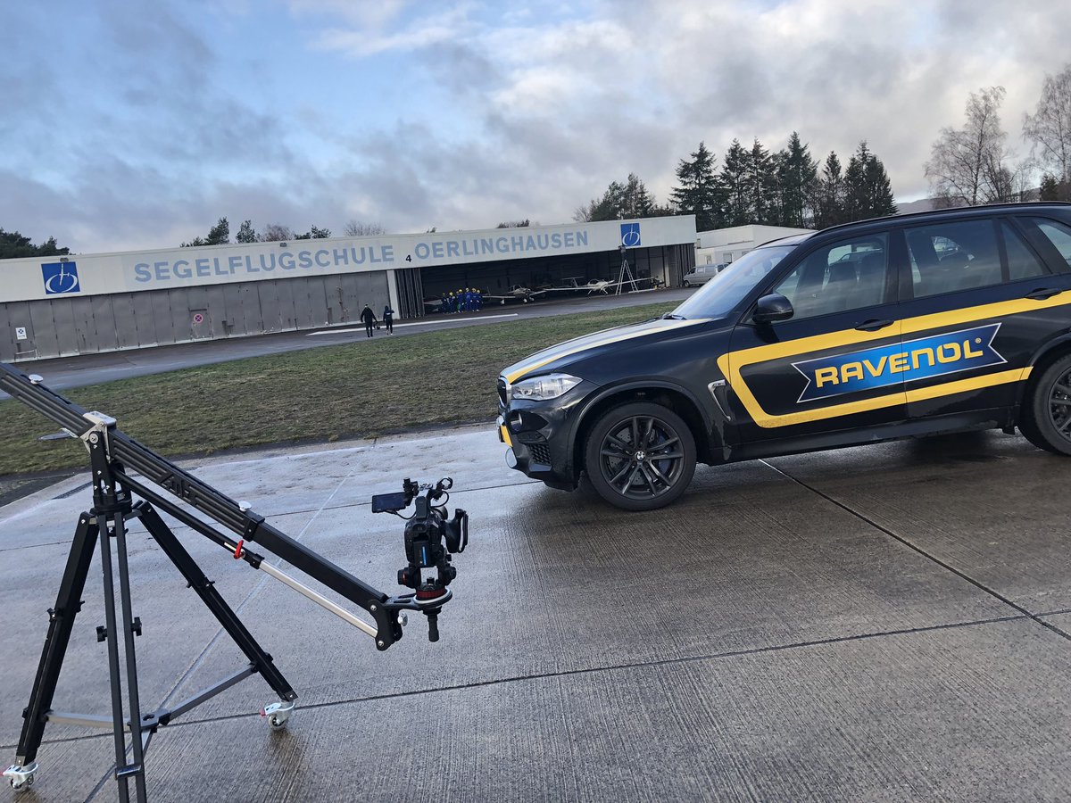 TorbenNebel's tweet photo. Thanks for the day! I'm looking forward to the result 😉 #ravenol #bmwx5m #christmasmovie #NebelRS https://t.co/2OHMpvuABx