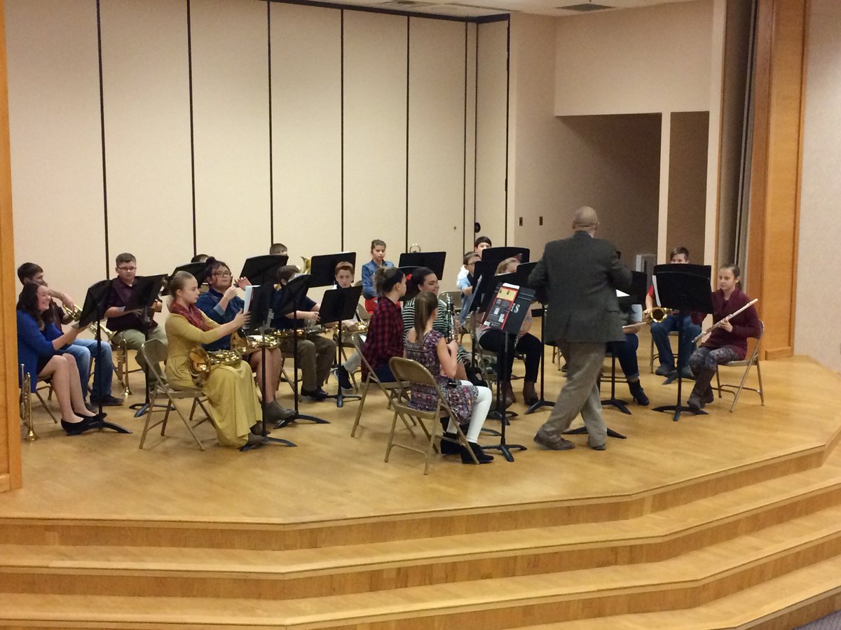 NDaviessElem's tweet photo. Six grade band sounded great last night at their first concert! @jeffvandermel #nde. https://t.co/RVnbT6dGMh