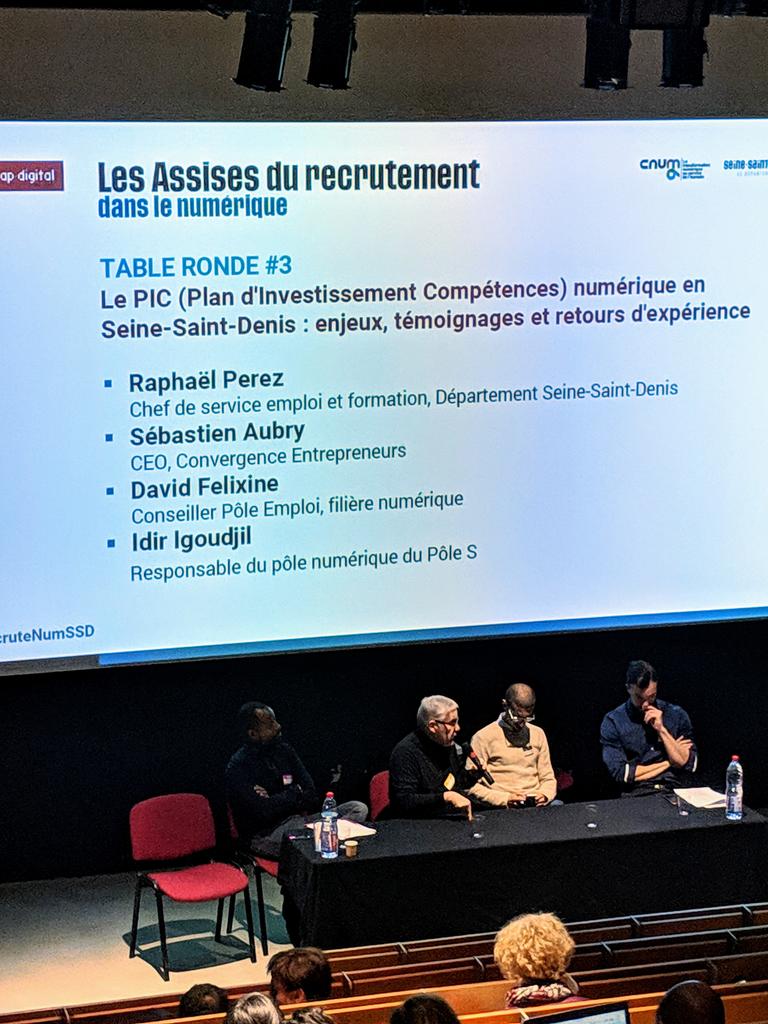 ErwanKEZZAR's tweet photo. Ravis d'accueillir @lepolesidf avec @idirt_idir aux #RecruteNumSSD de @seinesaintdenis @Cnum93. Dommage que @ErrieauMariale ne puisse être là. Le #PIC du @Minist_Travail en. #SSD : enjeux, témoignages et retours d'expérience. https://t.co/Z3MRkkxCnr