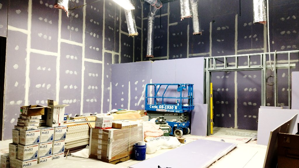 MasterTechTweet's tweet photo. Construction Update: Our sound proof insulation and soundproof sheetrock have been installed! In addition to the special insulation in the concrete to minimize vibrations, these extra measures ensure a quiet place for the rest of the MFS team in the building.
#MFSMachiningCenter https://t.co/C5GCWWFwG0