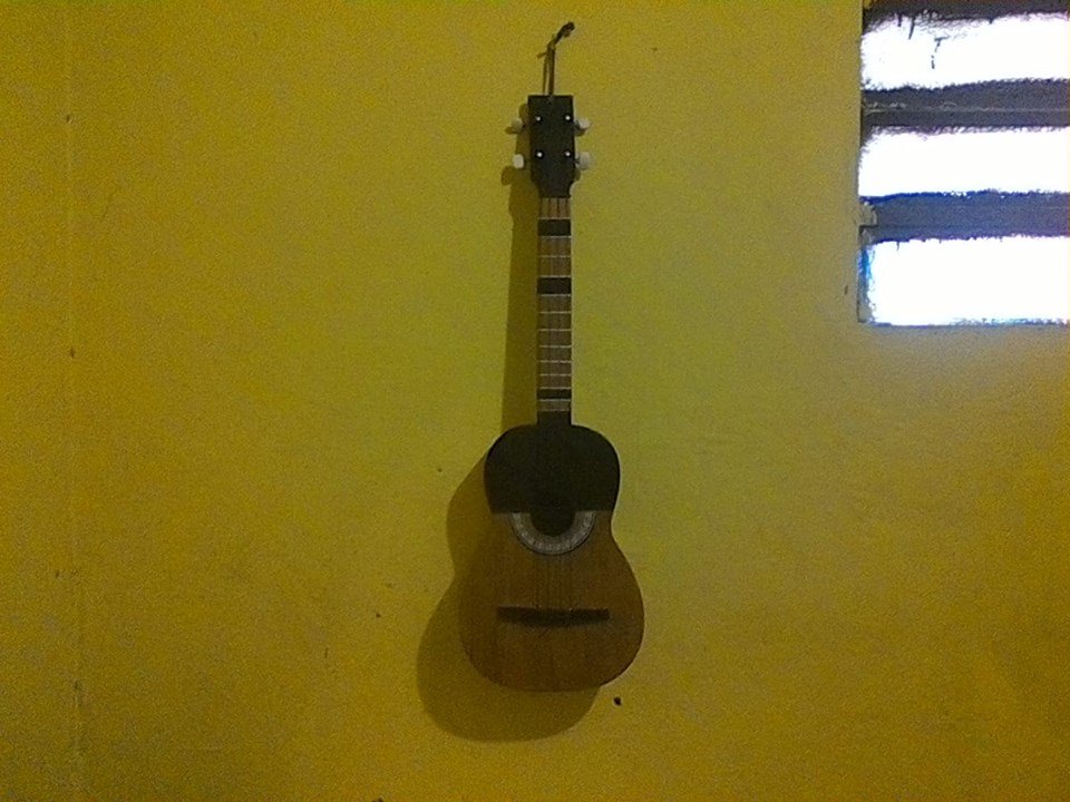 JohnnyJEGD's tweet photo. Venezuelan cuatro. #MusicalInstruments #VenezuelanArtists #VenezuelanHeavyMetal #VenezuelanMusicians #VenezuelanRock #Joropo #IndianInVenezuela #VenezuelanArtists #SalsaMusic #VenezuelanGuitar #VenezuelanCuatro #VenezuelanMusic https://t.co/Xp4cmgRy67