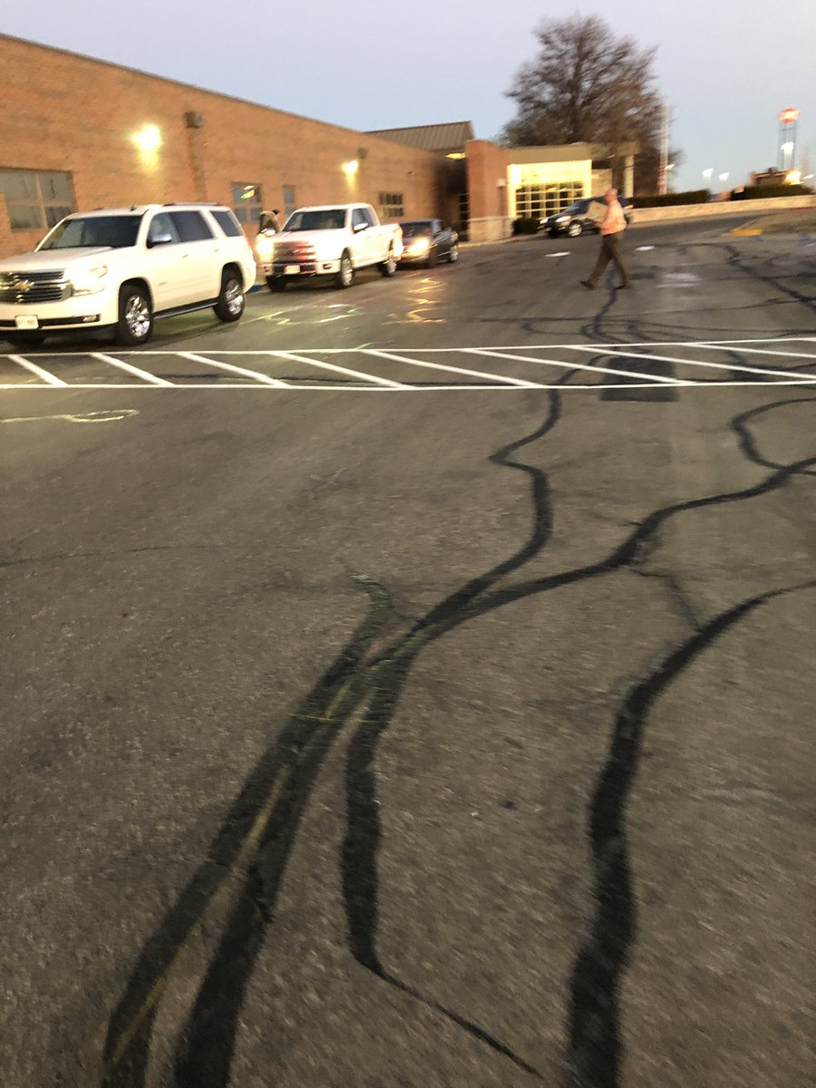 DanaHalePCR3's tweet photo. Safe zones have been established in the parking lots at PCHS. #PCCAPS Great work! https://t.co/3TD30CSmvt