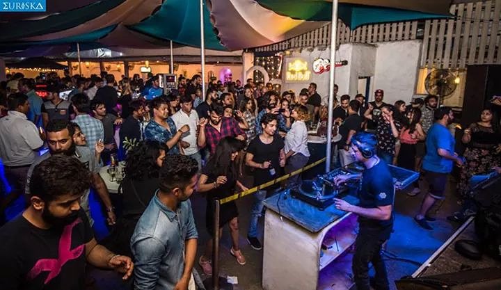 EuriskaIndia's tweet photo. Getting down to another wicked Sunday with this man! :D #Pune, Jitter goes live at #Euriska on the 23rd of December. Gates open at 4 PM. Come one, come all! :D #SantoriniAfterglow
#Sunday #Santorini #Sundowner #ThePartyDoesntStop #EarlyScene #Nightlife #Music #Party #Dance https://t.co/eq9zBSE7bQ