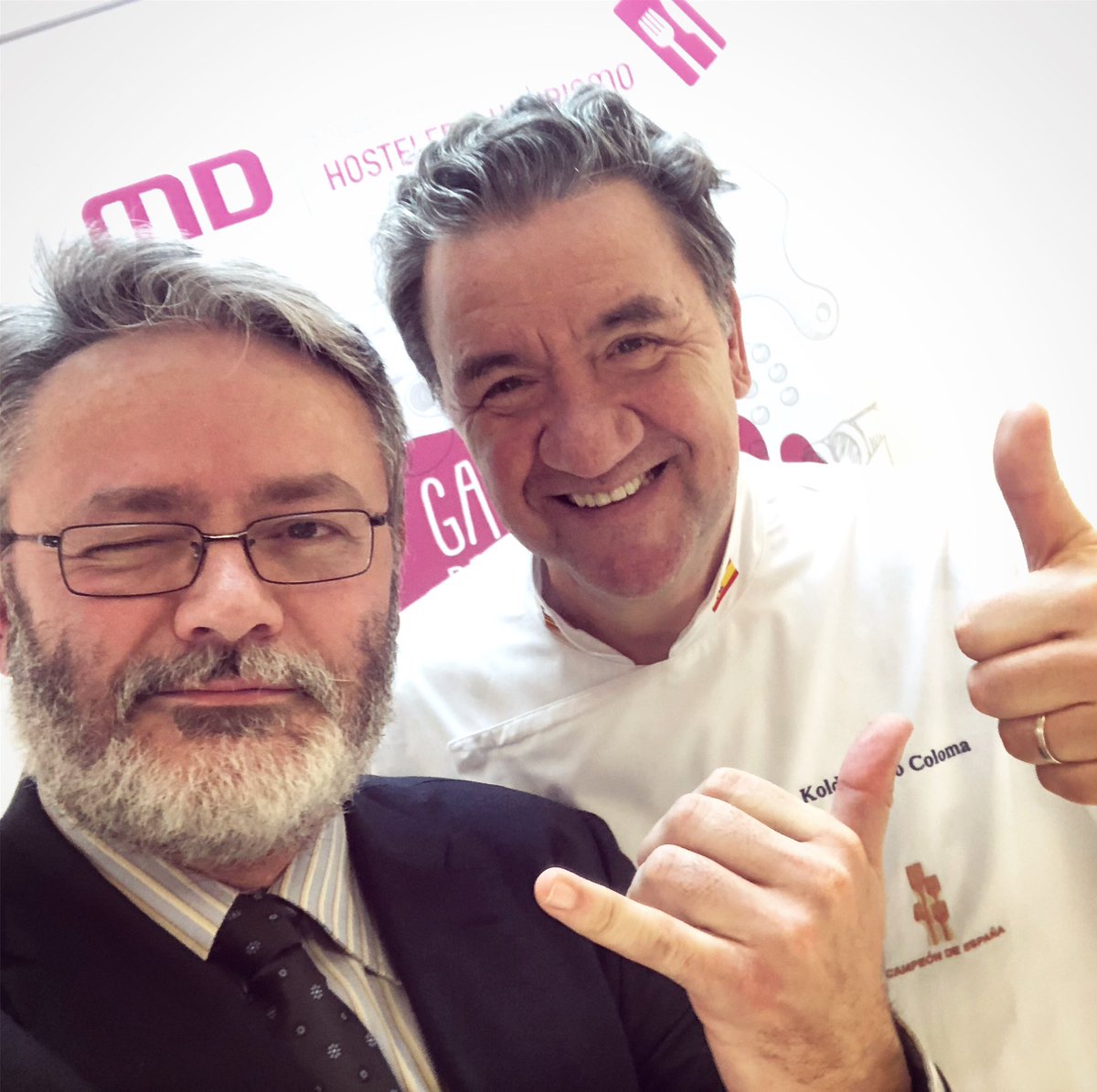 HitCooking's tweet photo. Hoy compartimos con el gran @KoldoRoyo la experiencia de la gastronomía en @MasterDGrupo Cocina que emociona, que enamora 😍🔝🍽🇪🇸🤙🏻 https://t.co/K1uTr9IJew