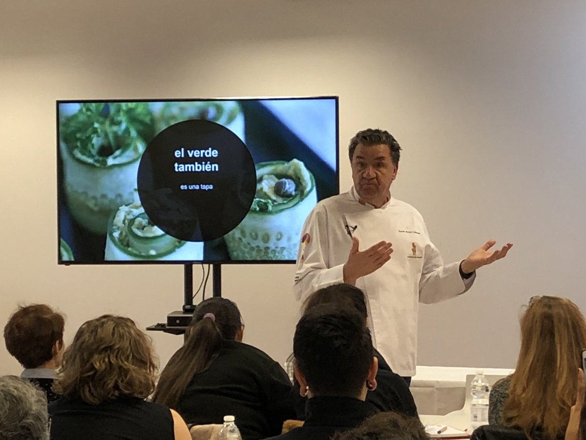 HitCooking's tweet photo. Hoy compartimos con el gran @KoldoRoyo la experiencia de la gastronomía en @MasterDGrupo Cocina que emociona, que enamora 😍🔝🍽🇪🇸🤙🏻 https://t.co/K1uTr9IJew