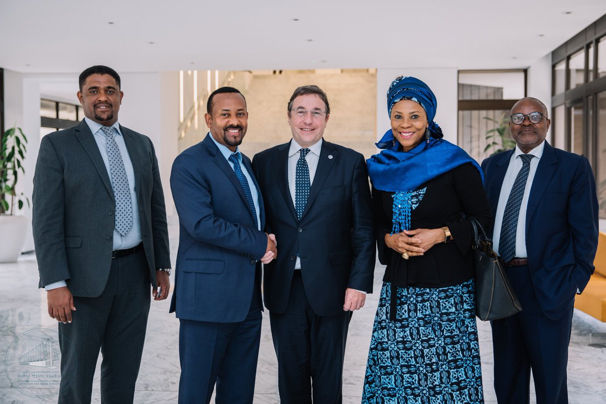mohamed_baraf's tweet photo. @PMEthiopia ጠ/ሚር ዐቢይ አሕመድ የUNDP አስተዳዳሪ አቺም ስታይነርን ተቀብለው አነጋገሩ:: ጠ/ሚር ዐቢይ በውይይታቸው ወቅት UNDP ለኢትዮጵያ ለረጅም ጊዜ የቆየ ድጋፍ ሲያደርግ መቆየቱን እንደሚያደንቁ ተናግረዋል። https://t.co/qSnEEeBoST