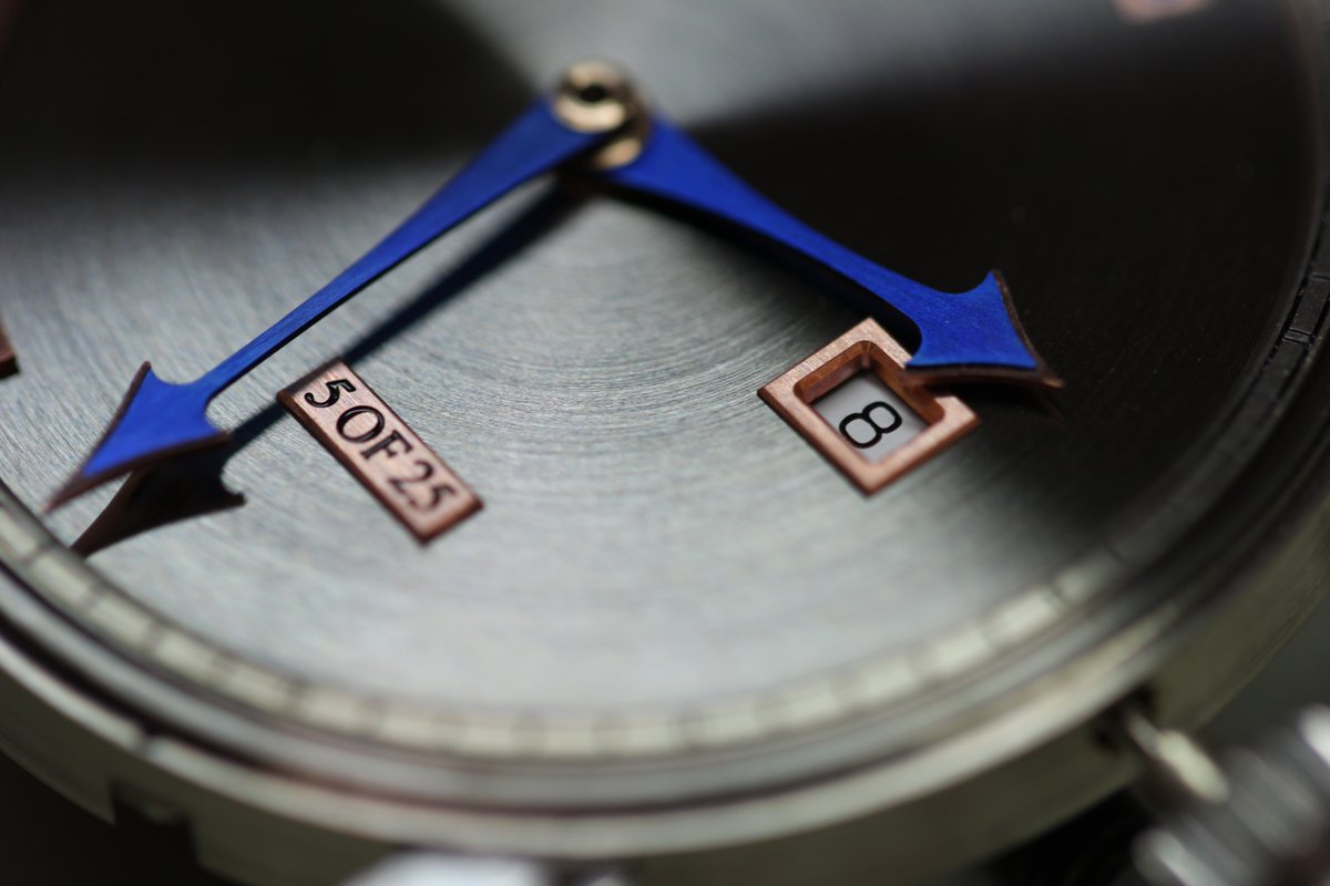 ThomasPrescher's tweet photo. Starting the new week with this macro shot of the dial from one of our completely handmade #NemoSailor 's 
https://t.co/qmQ3uydT32 https://t.co/KMrL79ybC1