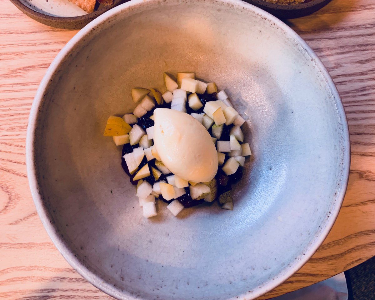 Pear, Mincemeat &amp; Clotted Cream (£5)

#boroughleith #edinburghfood #leith #pear #christmasfood #mincemeat #clottedcream #chef #edinburghfoodies