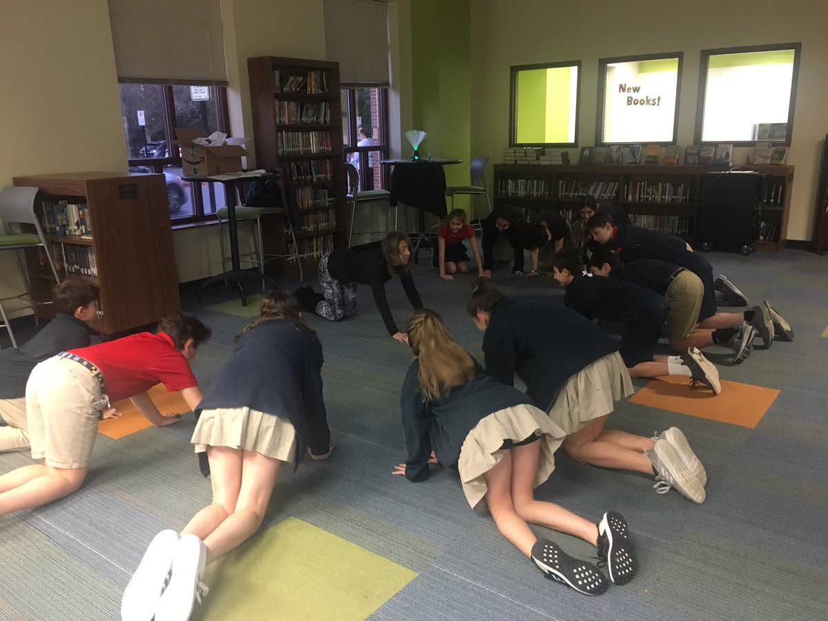 pcgarrisonlib's tweet image. Yoga with @davisacademy parent Joanna Israel for #weekofzen #davis7 #davis6