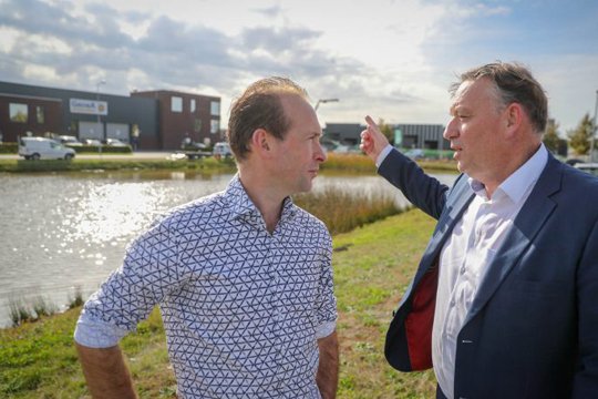 keyportnetwork's tweet photo. #Keyport zet #agrosector #Nederweert op de kaart. "Vanuit Keyport zijn we samen met #HAS Kennistransfer en #Agridirect een uitgebreid veldonderzoek gestart. Dat bracht een kentering te weeg." Aldus Hans Corsten, #EAA Keyport. https://t.co/69H1q7idqR https://t.co/1BwKoOfoC1