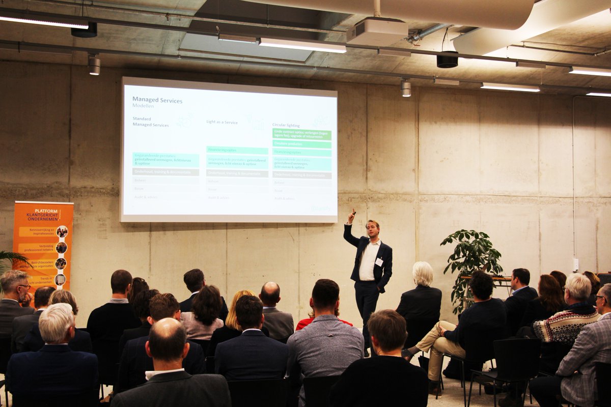 Geniet mee van de sessie in Circl over circulair ondernemen met <a href="/ABNAMRO/">ABN AMRO</a> en @SignifyNL in onze terugblik. Lees de blog nu! goo.gl/g7C4Ag