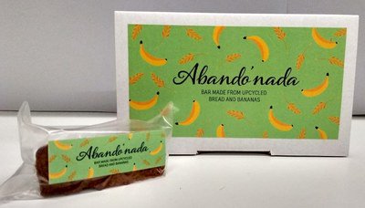 EITFood's tweet photo. A new food concept in supermarkets soon? Maybe! As part of the #eitfoodCFGT competition, @LFCB_KULeuven students developed Abando'nada 🍌 🍞 ♻️ , a cake-like bar made from upcycled bread &amp; banana https://t.co/t8oYnNqUJU #CircularFood #FoodSolution #FoodWaste https://t.co/2itTKHaX7j