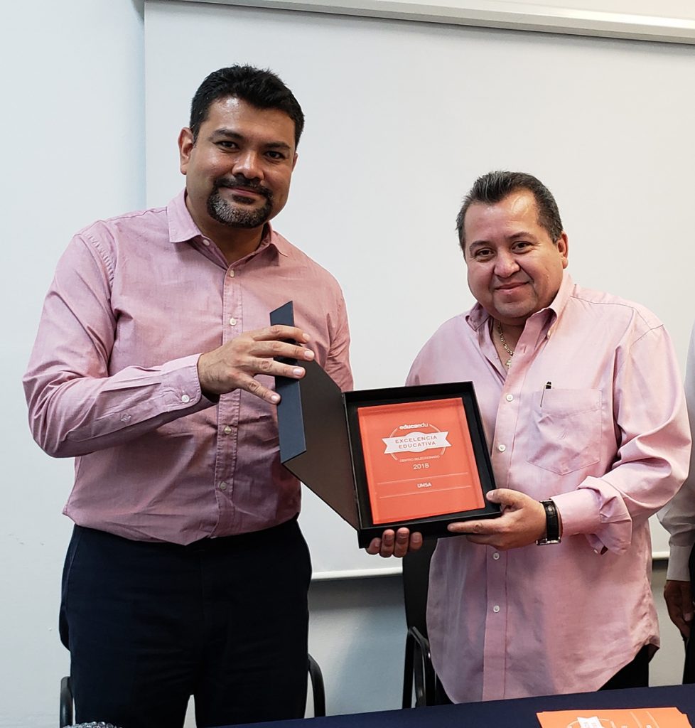 Educaedu's tweet photo. El día 13 de diciembre de 2018, Noé Ramírez entregó el Premio a la Excelencia Educativa 2018 a la Universidad Mesoamericana de San Agustín (UMSA) (@UMSA_Oficial)

https://t.co/ZQITNnesTe https://t.co/mM7J41h3Ru